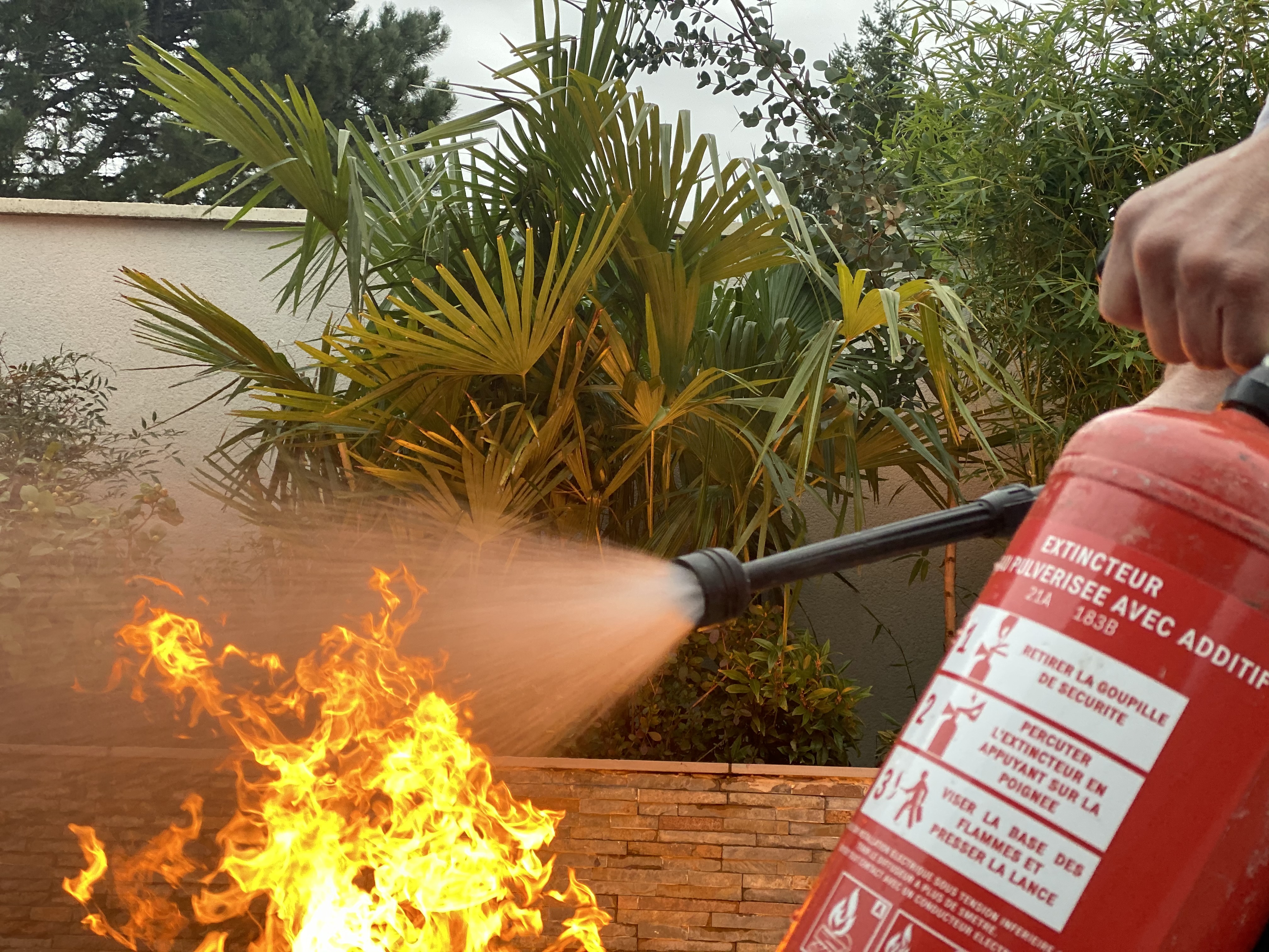 Soudure sécurisée lors d’une formation Permis Feu Travail de soudure encadré avec équipement de protection